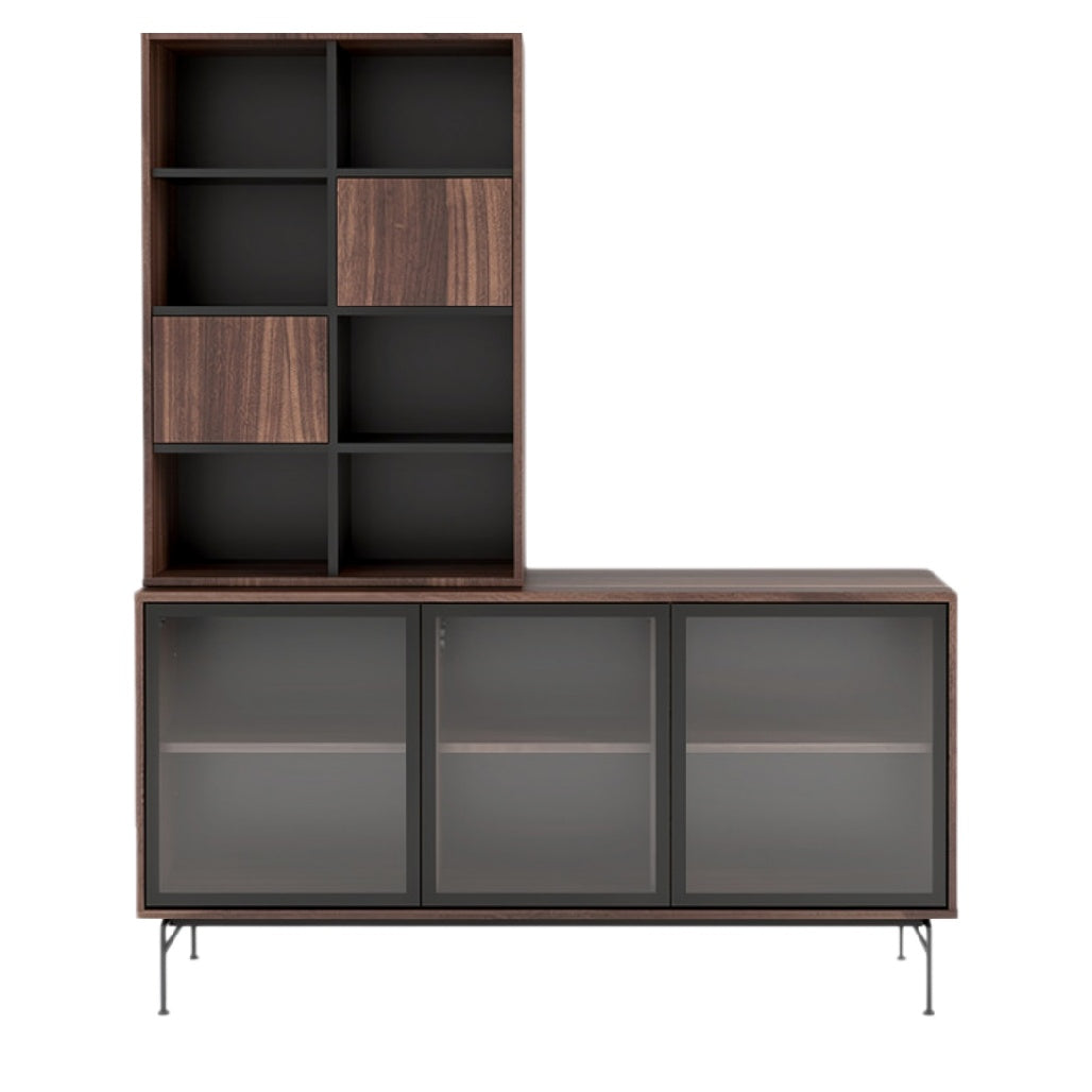 Moderne houten kast met glazen deuren en open planken